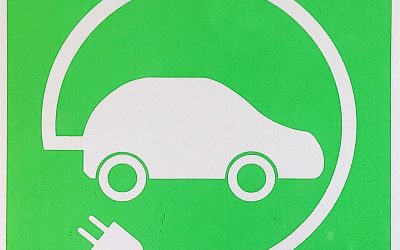 cartel-punto-de-recarga-vehiculos-electricos-verde